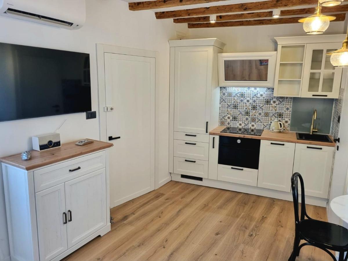 Crystal Deluxe Apartamento Rovinj Exterior foto