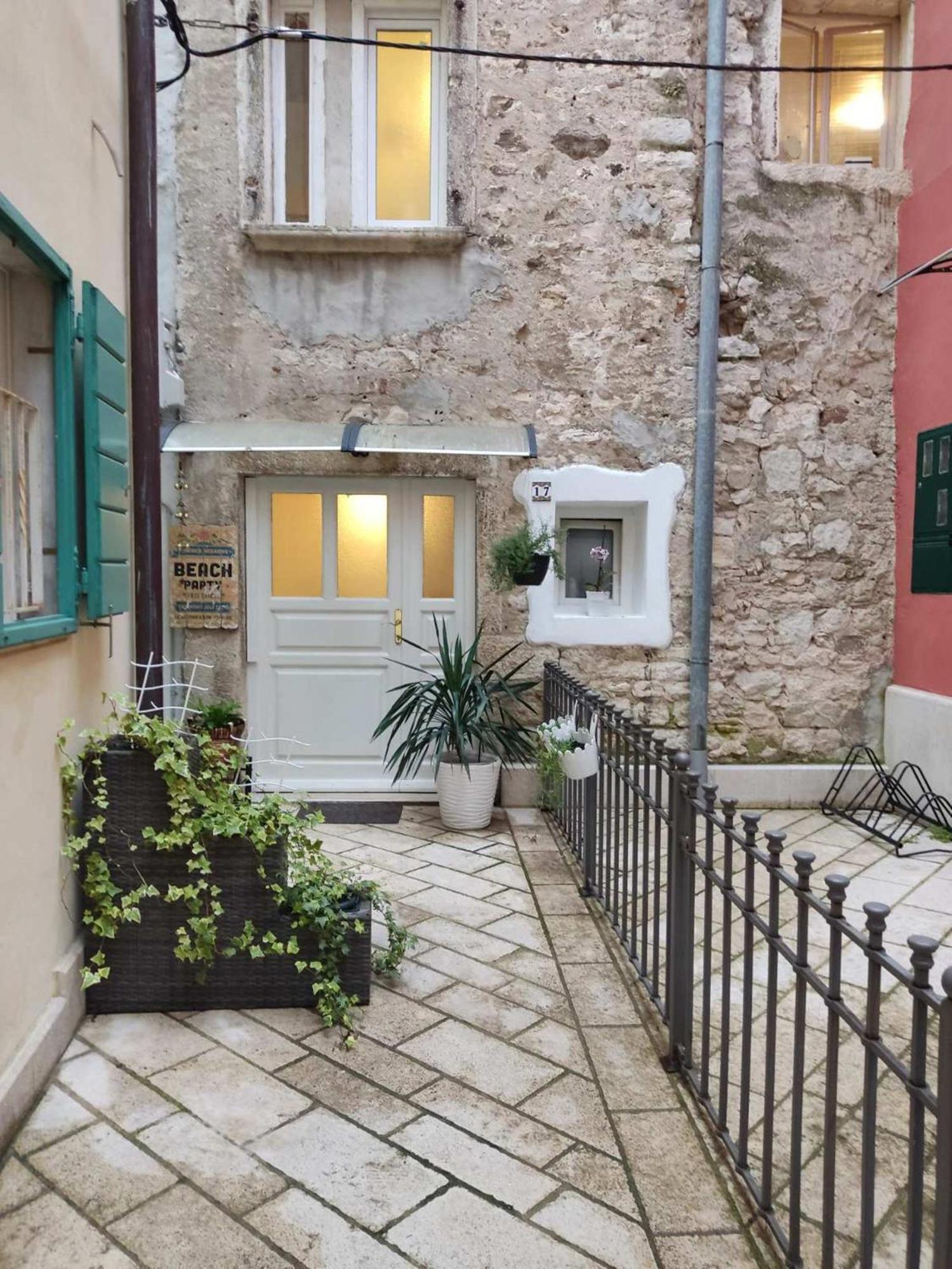 Crystal Deluxe Apartamento Rovinj Exterior foto